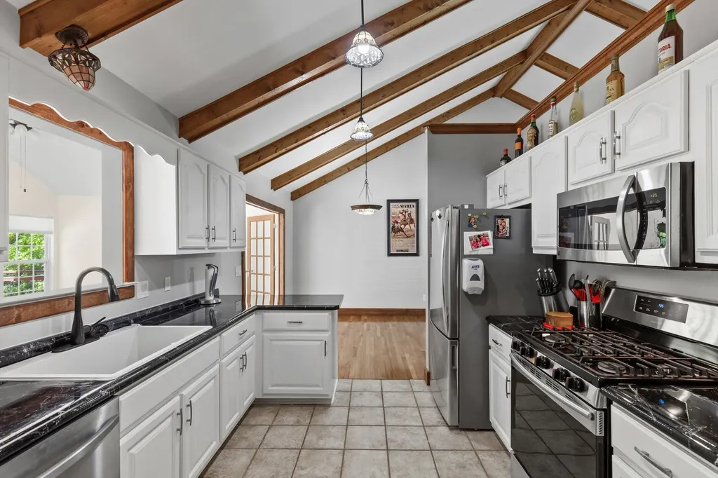 2524 Distillery Road Greenbrier TN 37073