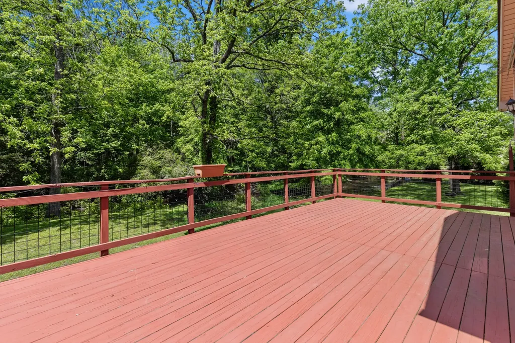 2524 Distillery Road Greenbrier TN 37073