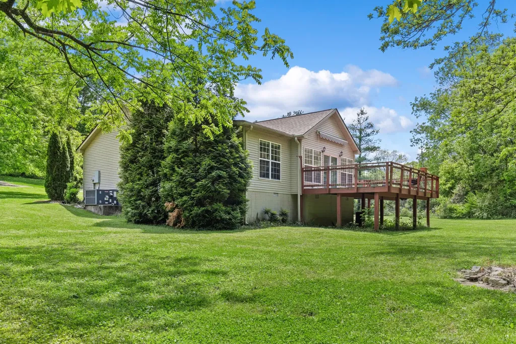 2524 Distillery Road Greenbrier TN 37073