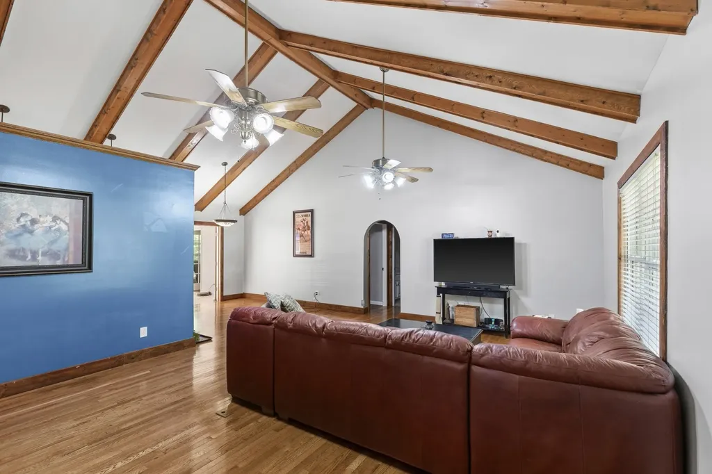 2524 Distillery Road Greenbrier TN 37073