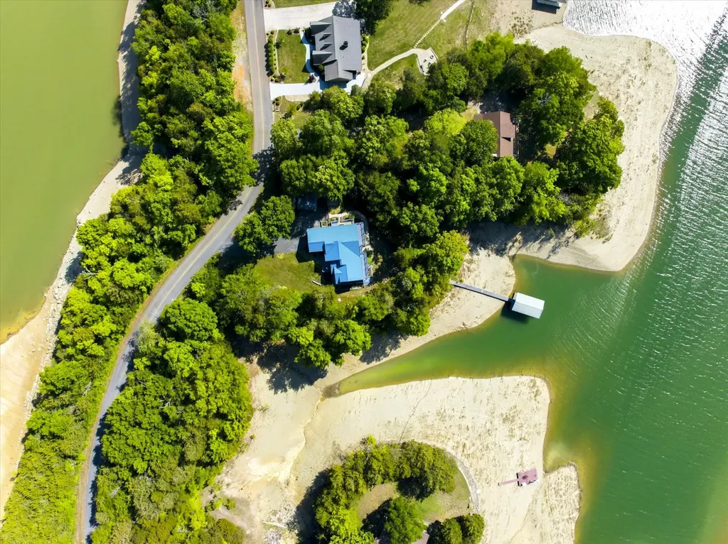 997 Lake Ridge Drive Dandridge TN 37725