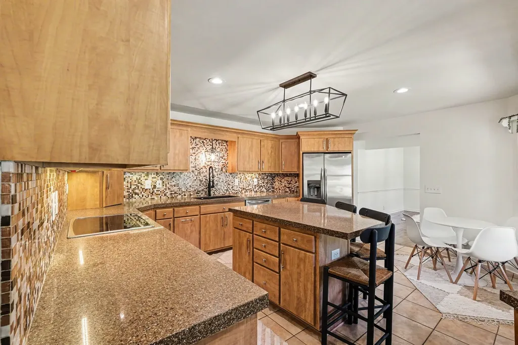 8525 Old Harding Lane Nashville TN 37221