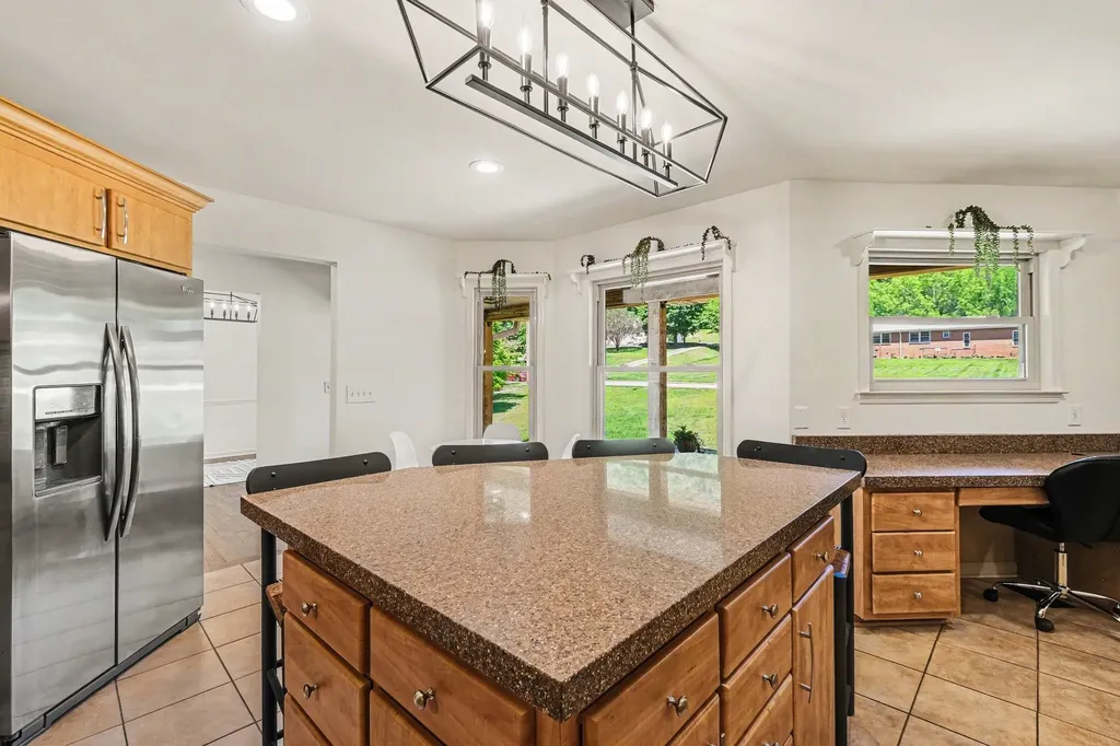 8525 Old Harding Lane Nashville TN 37221