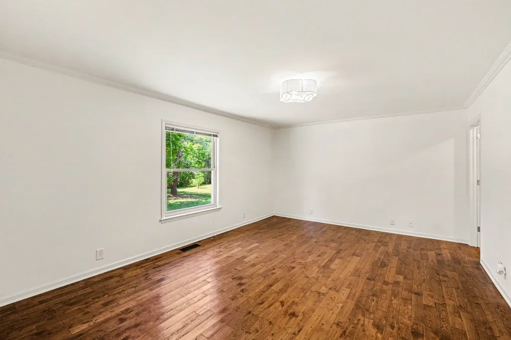 8525 Old Harding Lane Nashville TN 37221