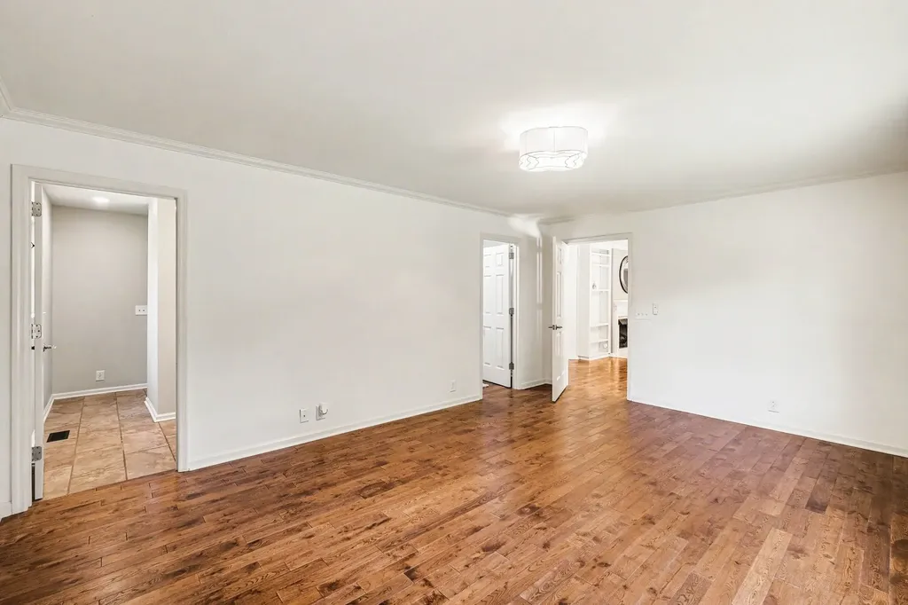 8525 Old Harding Lane Nashville TN 37221