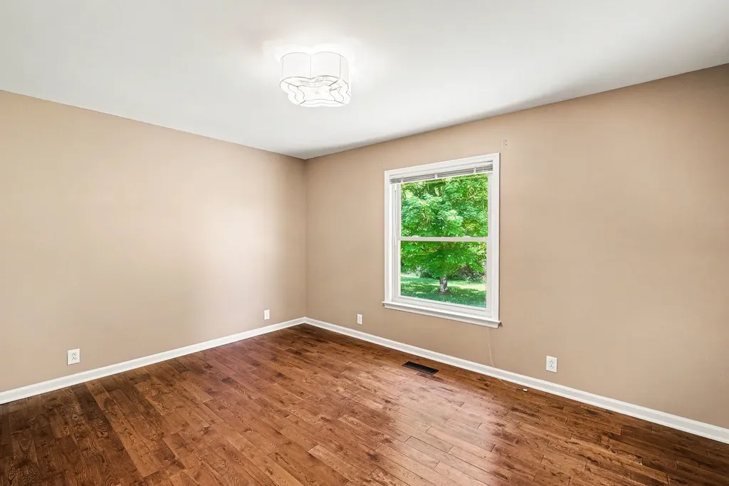 8525 Old Harding Lane Nashville TN 37221