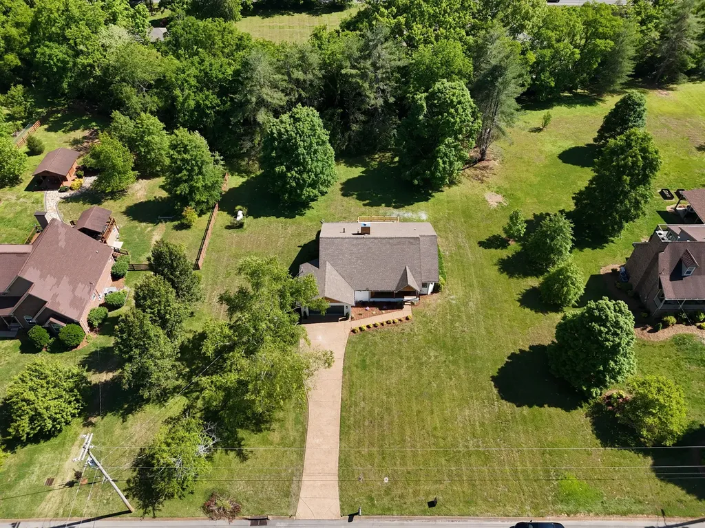 8525 Old Harding Lane Nashville TN 37221