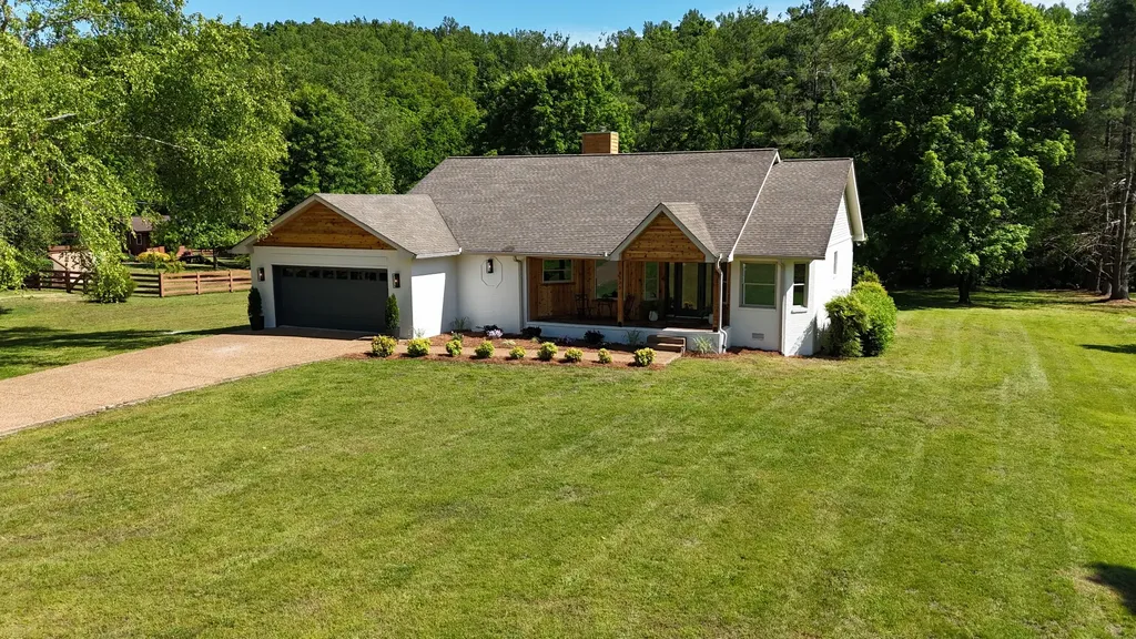 8525 Old Harding Lane Nashville TN 37221