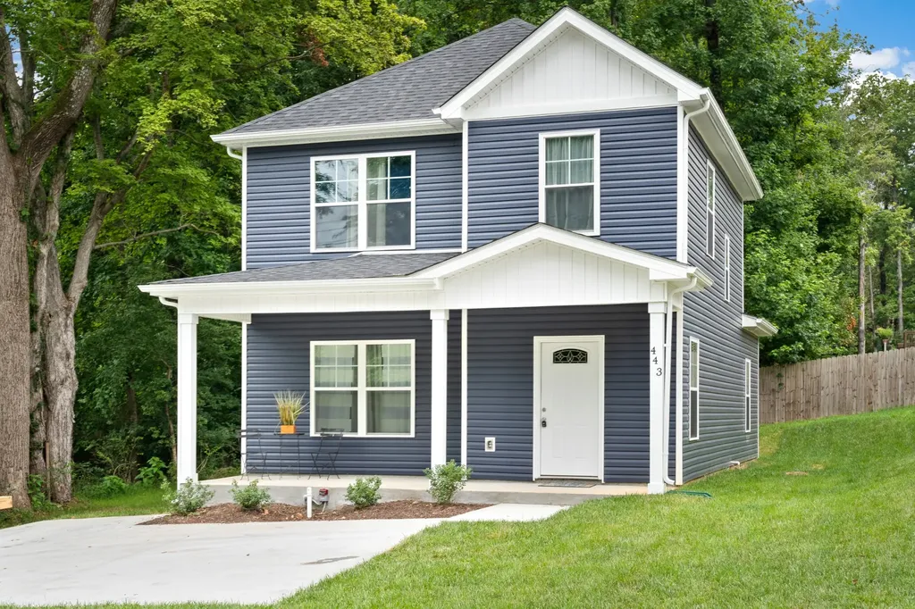 443 Reynolds Street Clarksville TN 37040