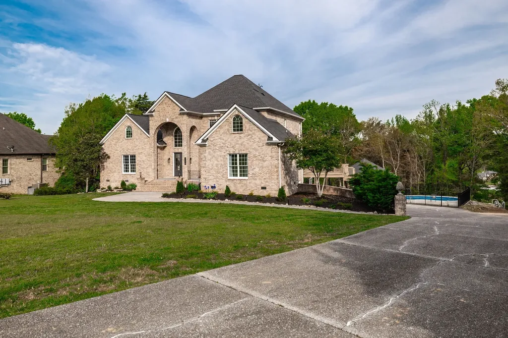 1146 Stirlingshire Drive Hendersonville TN 37075
