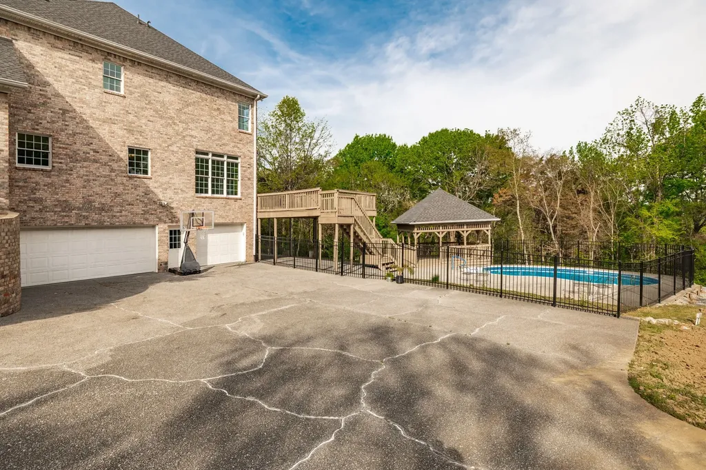 1146 Stirlingshire Drive Hendersonville TN 37075