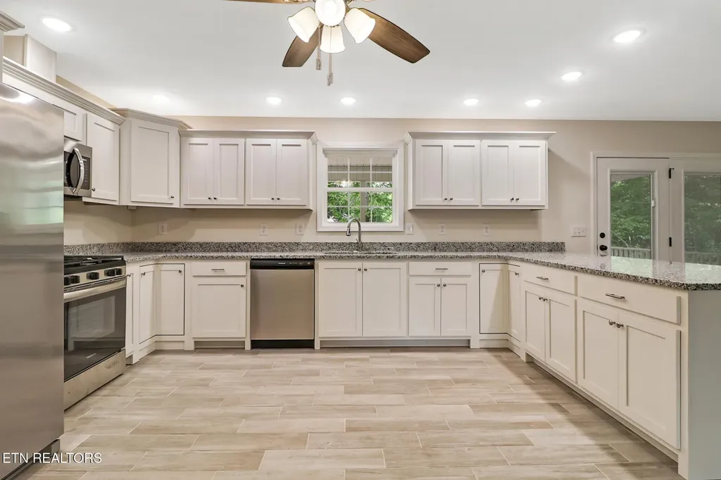 310 Summerwind Drive Crossville TN 38571
