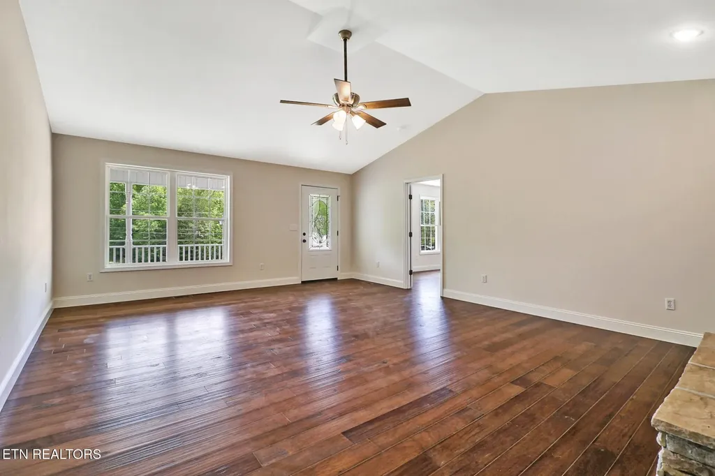 310 Summerwind Drive Crossville TN 38571