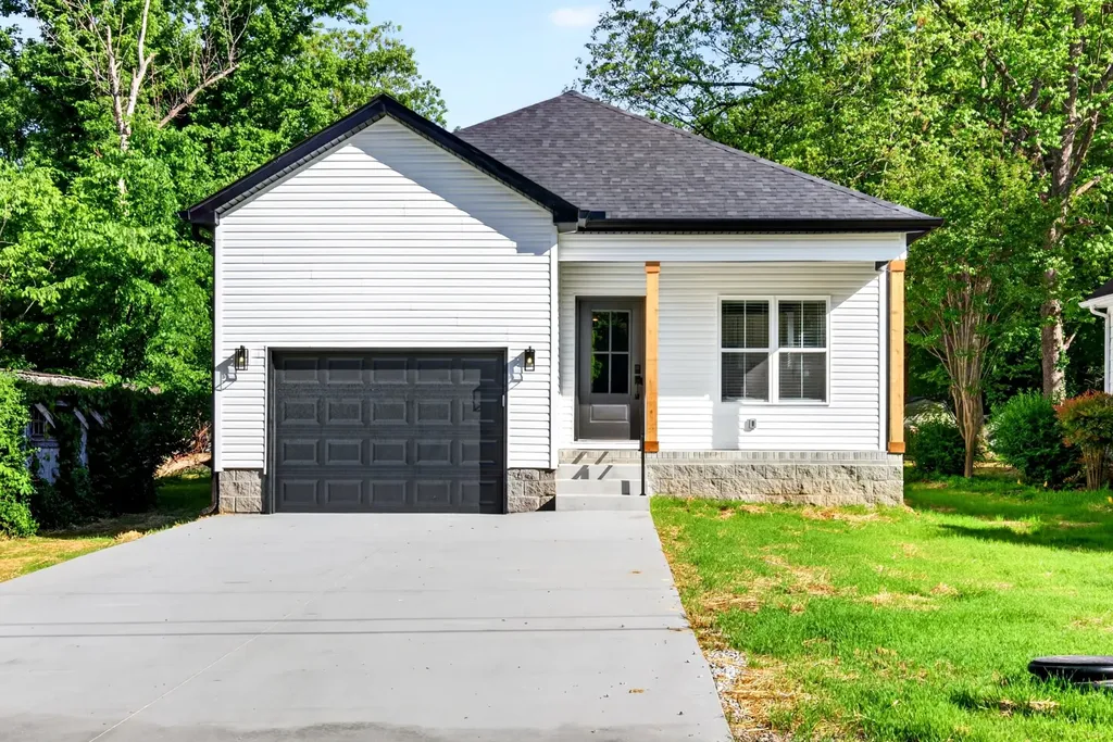 359 Third Street Guthrie KY 42234