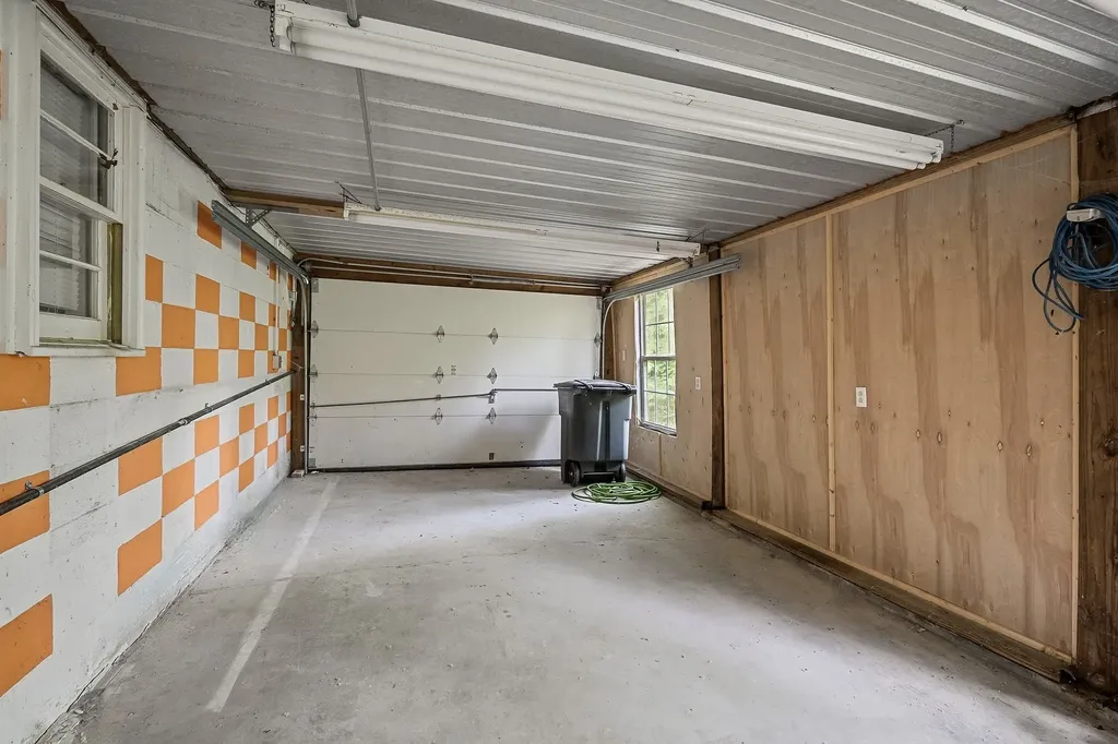 235 Rye Hobbs Hollow Road Smithville TN 37166