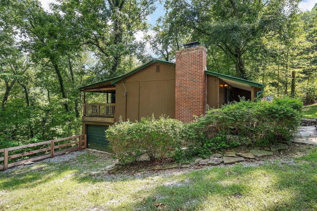 235 Rye Hobbs Hollow Road Smithville TN 37166