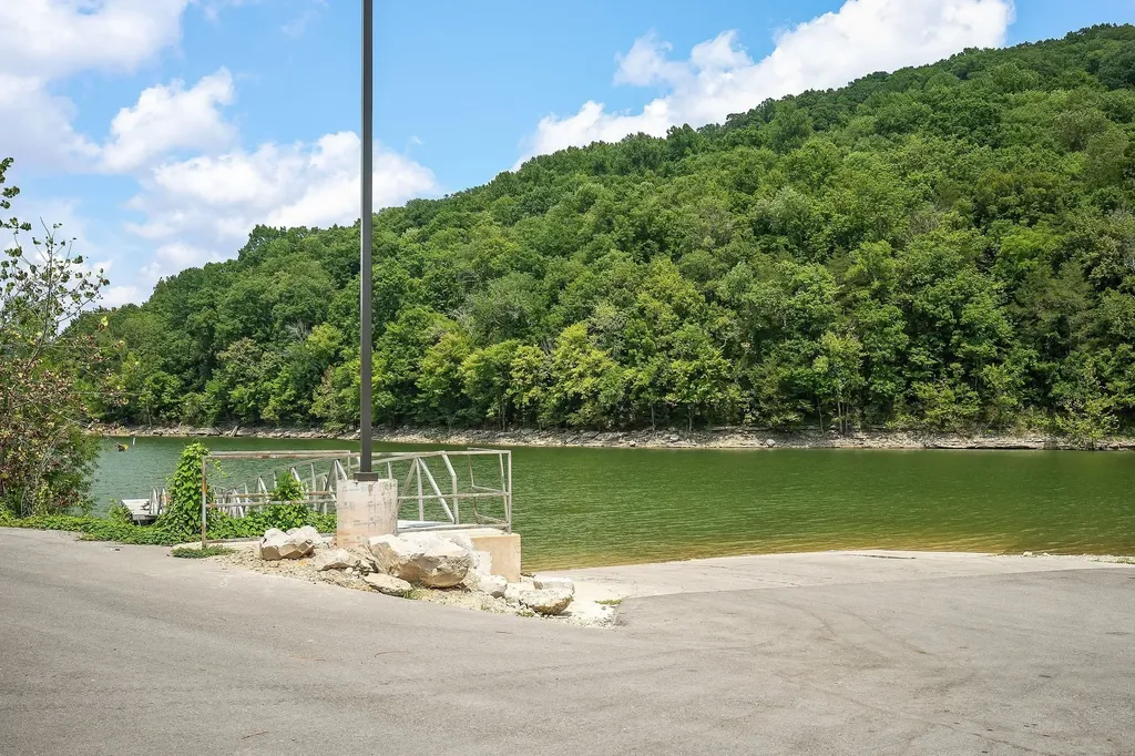 235 Rye Hobbs Hollow Road Smithville TN 37166