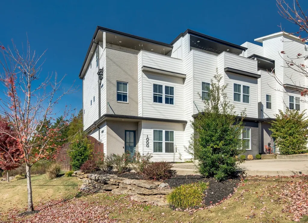 1000 Free Silver Road Nashville TN 37207