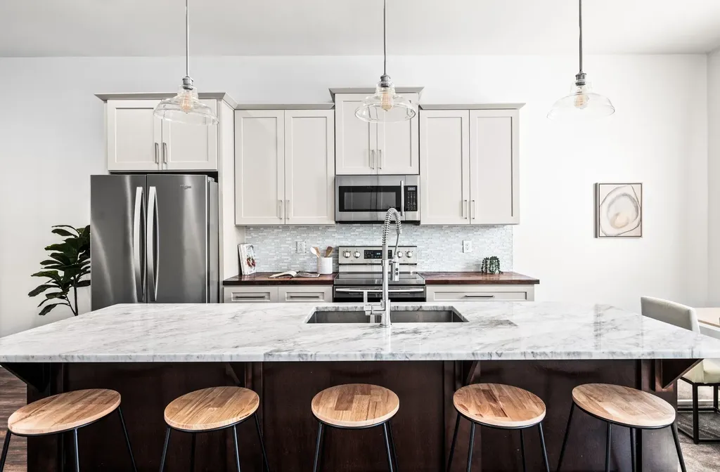 1000 Free Silver Road Nashville TN 37207