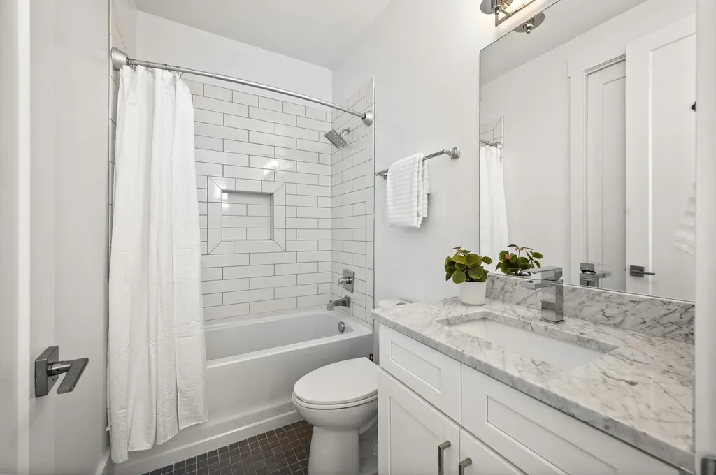 1000 Free Silver Road Nashville TN 37207
