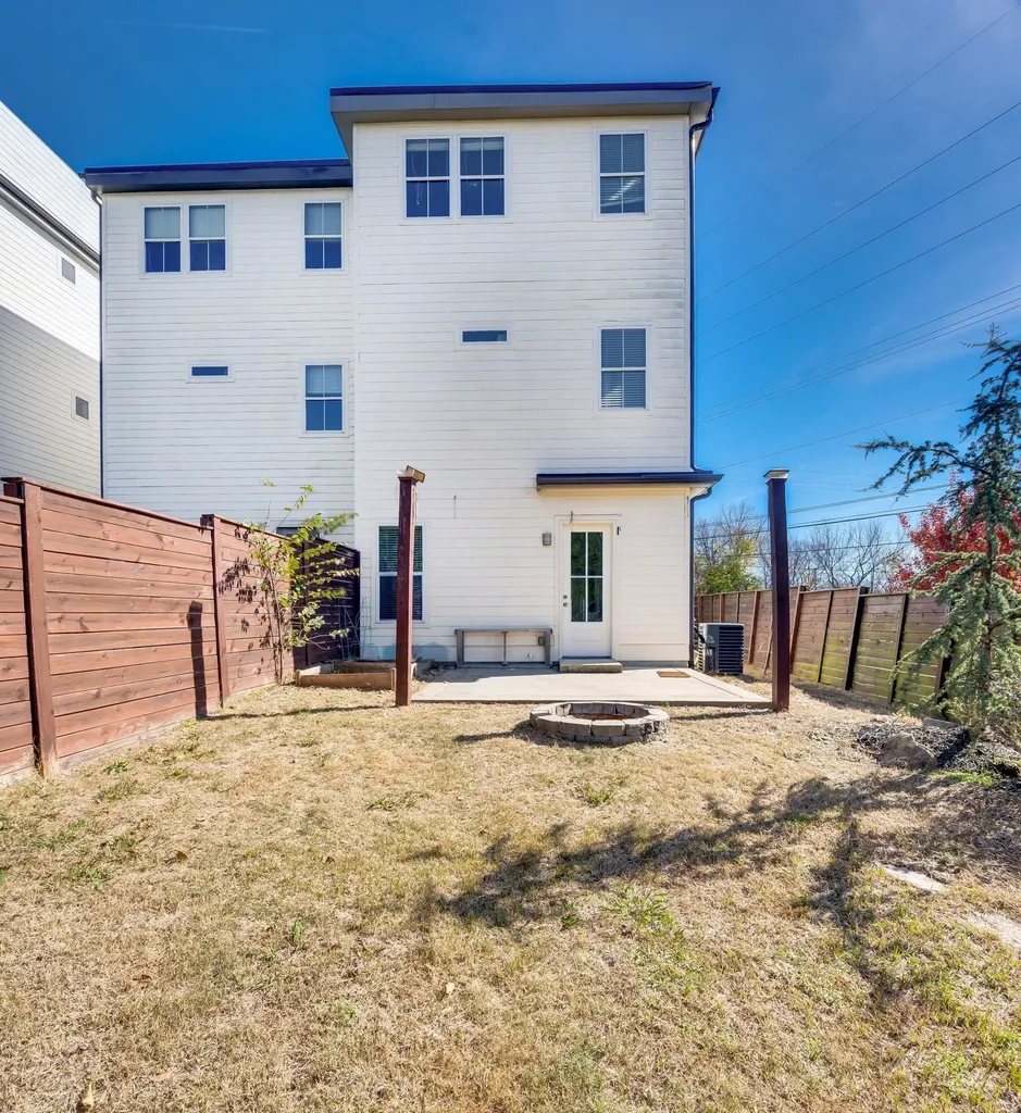 1000 Free Silver Road Nashville TN 37207