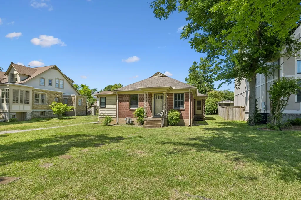 2110A W Linden Avenue Nashville TN 37212