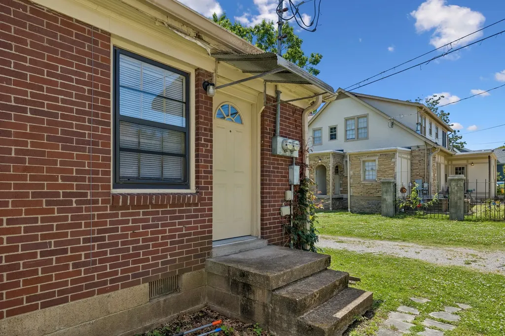 2110A W Linden Avenue Nashville TN 37212