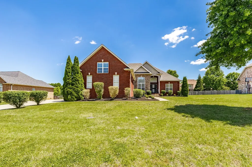 4037 Brimestone Way Greenbrier TN 37073