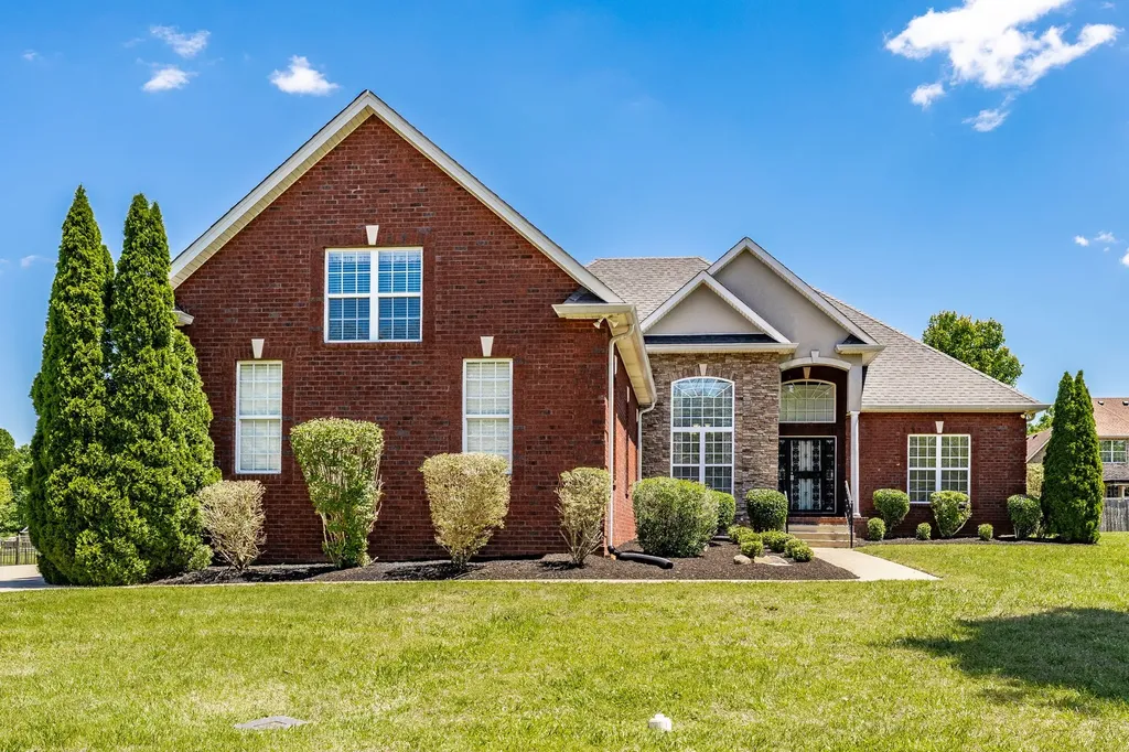 4037 Brimestone Way Greenbrier TN 37073