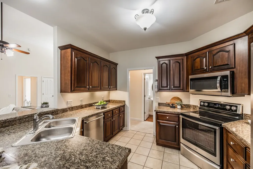 4037 Brimestone Way Greenbrier TN 37073