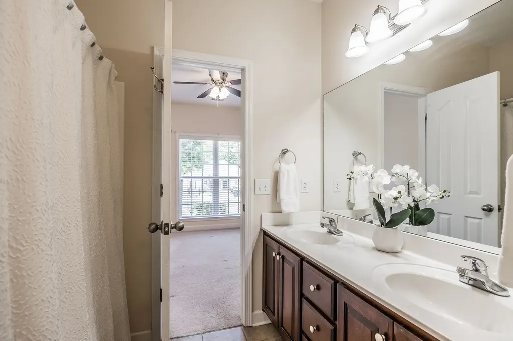 4037 Brimestone Way Greenbrier TN 37073
