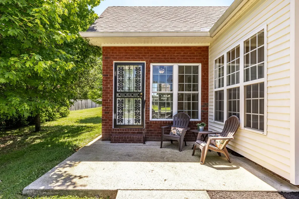 4037 Brimestone Way Greenbrier TN 37073