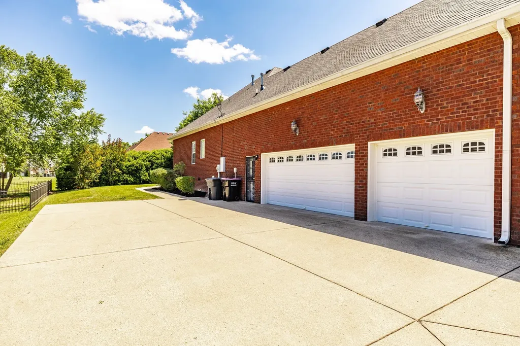 4037 Brimestone Way Greenbrier TN 37073