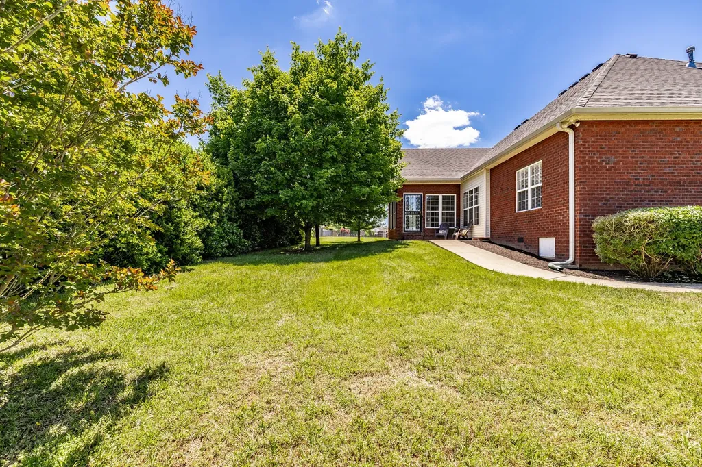 4037 Brimestone Way Greenbrier TN 37073