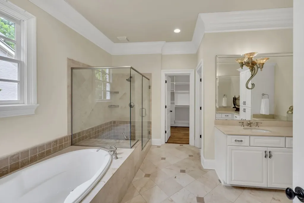 3205 Woodlawn Drive Nashville TN 37215
