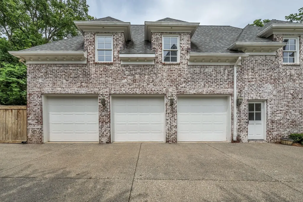 3205 Woodlawn Drive Nashville TN 37215