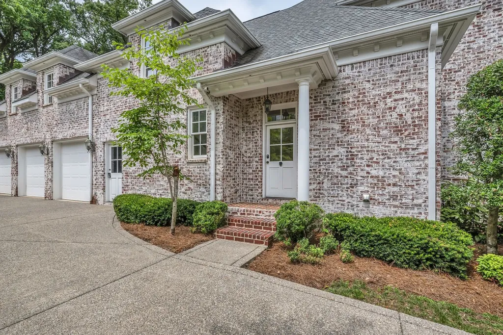 3205 Woodlawn Drive Nashville TN 37215