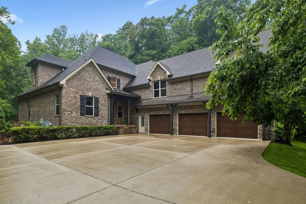 129 Timber Hills Road Hendersonville TN 37075