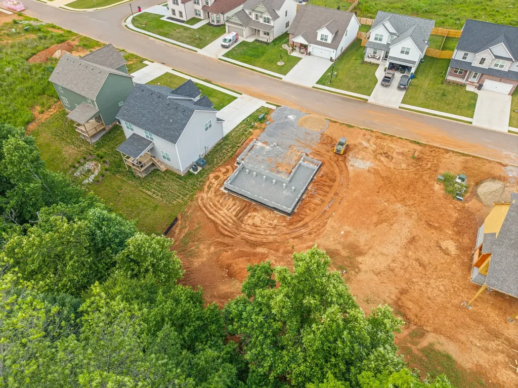 586 Pongracz Way Clarksville TN 37042