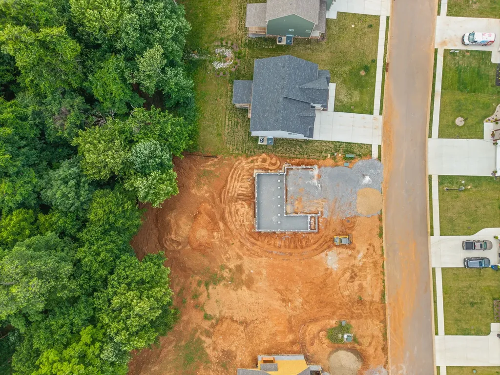 586 Pongracz Way Clarksville TN 37042