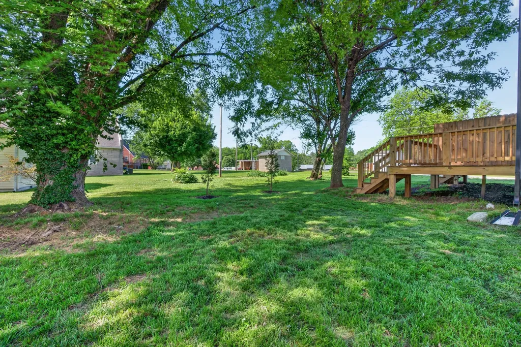 230 Third Street Guthrie KY 42234