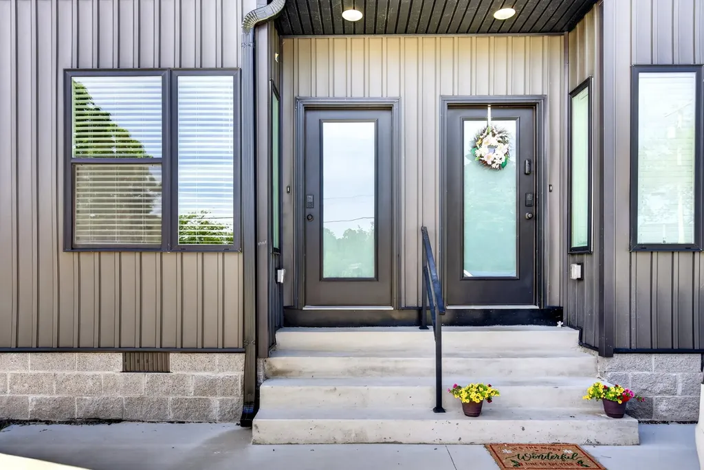230 Third Street Guthrie KY 42234