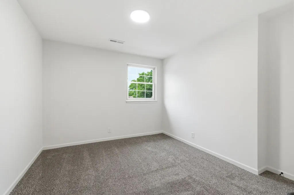 8207 Sawyer Brown Road Nashville TN 37221
