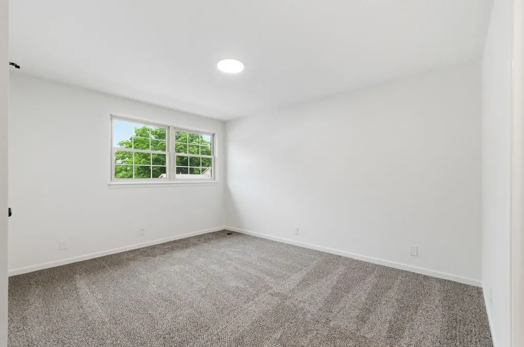 8207 Sawyer Brown Road Nashville TN 37221