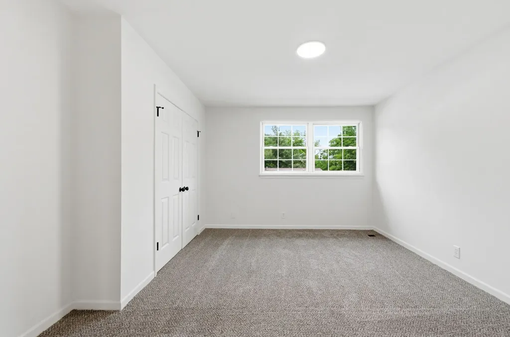 8207 Sawyer Brown Road Nashville TN 37221
