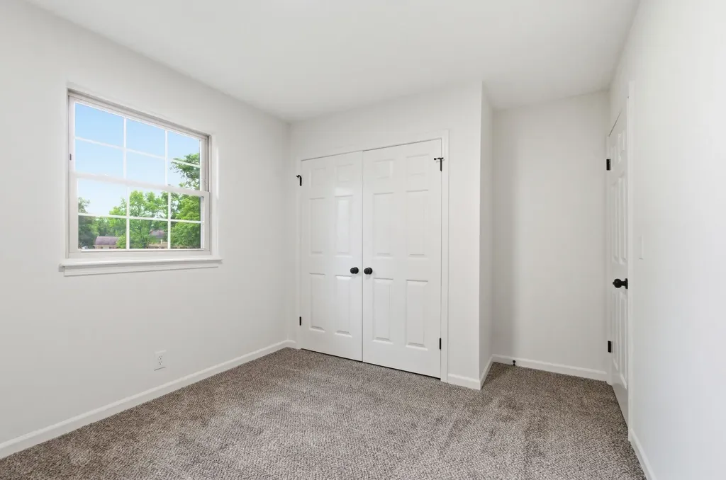 8207 Sawyer Brown Road Nashville TN 37221
