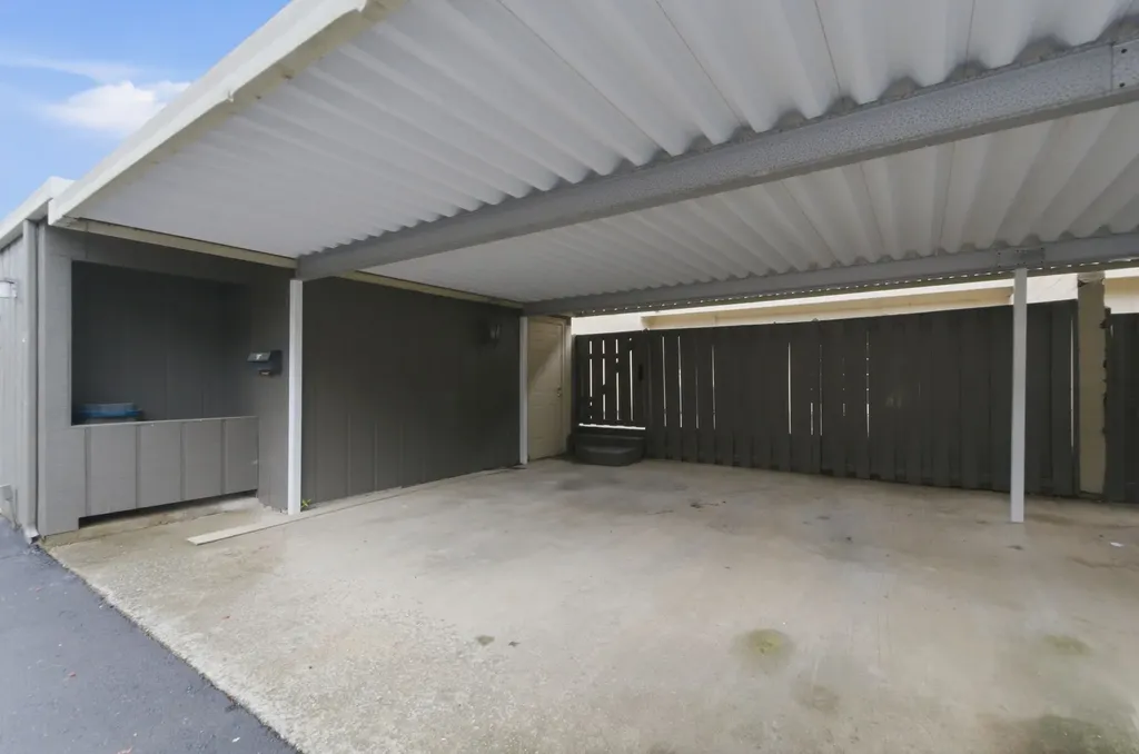 8207 Sawyer Brown Road Nashville TN 37221