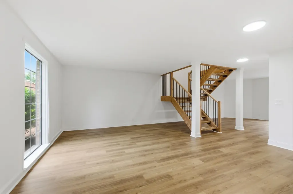 8207 Sawyer Brown Road Nashville TN 37221