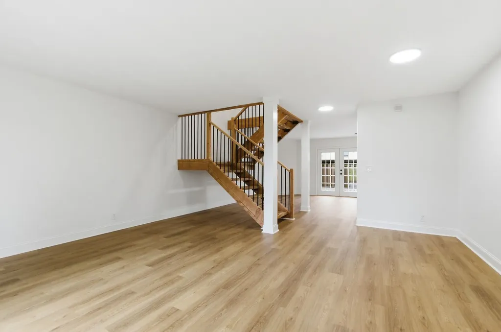 8207 Sawyer Brown Road Nashville TN 37221