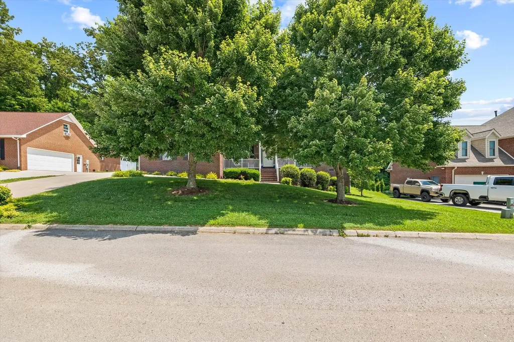 1323 Buckingham Place Cookeville TN 38501